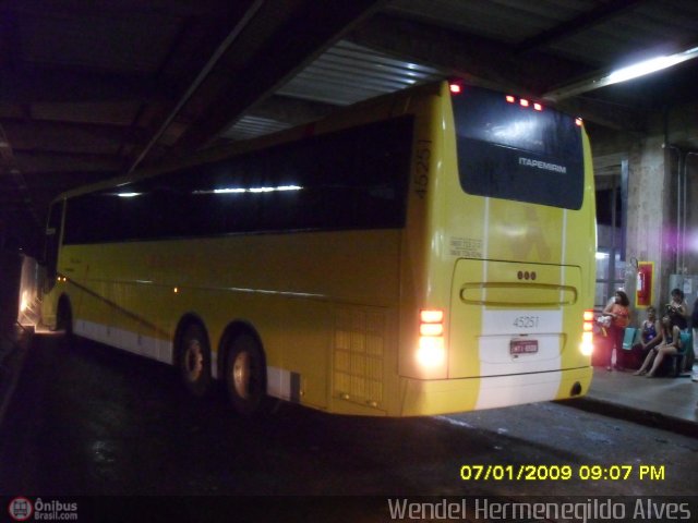 Viação Itapemirim 45251 na cidade de Brasília, Distrito Federal, Brasil, por Wendel Hermenegildo Alves. Número da foto: #71567.