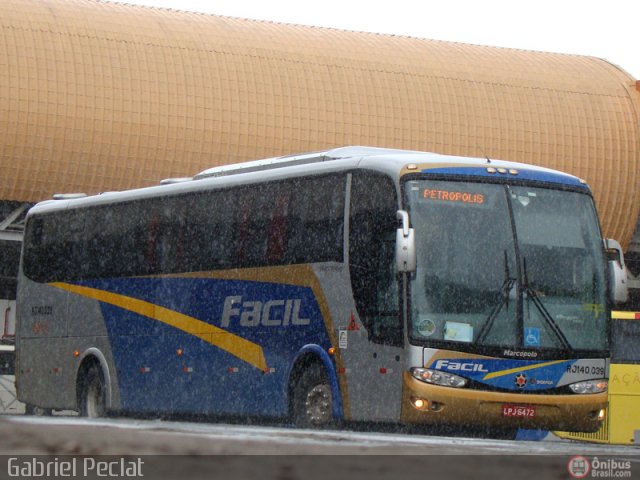 Fácil Transportes e Turismo RJ 140.039 na cidade de Rio de Janeiro, Rio de Janeiro, Brasil, por Gabriel Peclat. Número da foto: #214823.