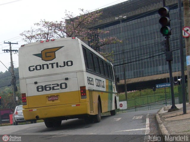 Empresa Gontijo de Transportes 8620 na cidade de Belo Horizonte, Minas Gerais, Brasil, por Júlio  Mandelli. ID da foto: 214736.