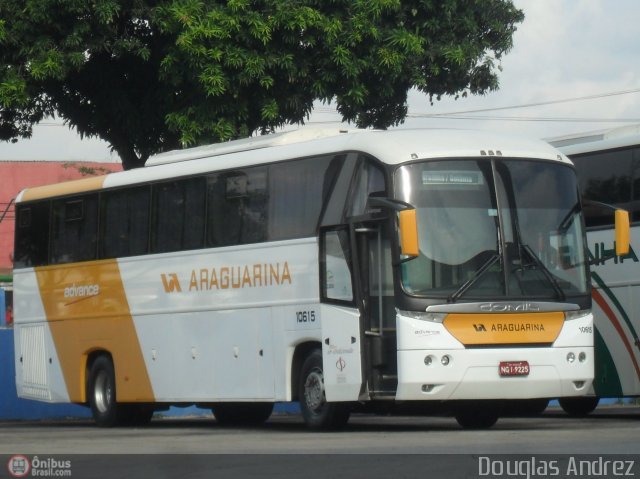 Viação Araguarina 10615 na cidade de Goiânia, Goiás, Brasil, por Douglas Andrez. Número da foto: #223526.
