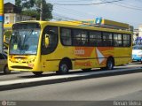 Lacosta Turismo RJ 573.004 na cidade de Rio de Janeiro, Rio de Janeiro, Brasil, por Renan Vieira. Número da foto: #226589.