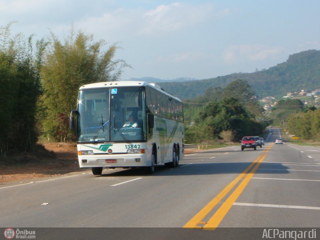 Viação Salutaris e Turismo 13842 na cidade de Bragança Paulista, São Paulo, Brasil, por Antonio Carlos Pangardi. Número da foto: #227301.