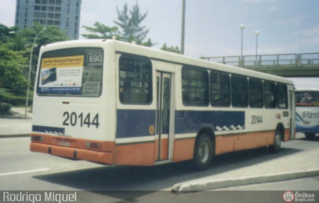 Transportes Litoral Rio 20144 na cidade de Rio de Janeiro, Rio de Janeiro, Brasil, por Rodrigo Miguel. Número da foto: #241891.
