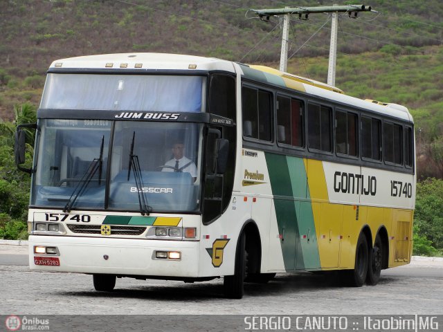 Empresa Gontijo de Transportes 15740 na cidade de Itaobim, Minas Gerais, Brasil, por Sérgio Augusto Braga Canuto. ID da foto: 243016.