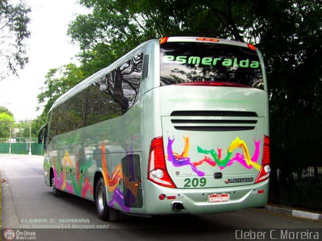 Viação Esmeralda Transportes 209 na cidade de São Paulo, São Paulo, Brasil, por Cleber C.  Moreira. Número da foto: #242915.