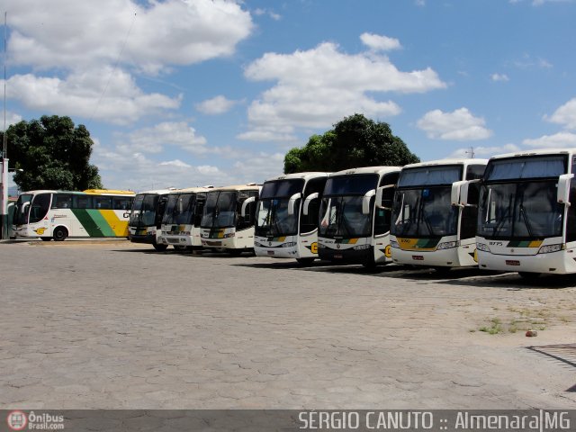 Empresa Gontijo de Transportes Garagem AMJ na cidade de Almenara, Minas Gerais, Brasil, por Sérgio Augusto Braga Canuto. ID da foto: 229626.