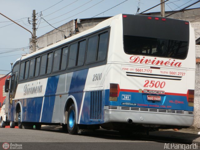 Divinéia Turismo 2500 na cidade de São Paulo, São Paulo, Brasil, por Antonio Carlos Pangardi. Número da foto: #231602.