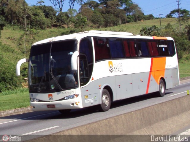 Viação Cidade do Aço RJ 174.013 na cidade de Piraí, Rio de Janeiro, Brasil, por David Freitas. Número da foto: #234645.
