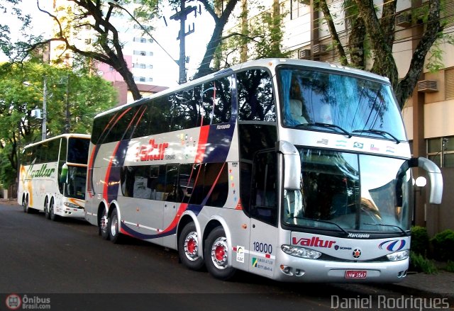 Valtur Turismo - Constantina Turismo Ltda(RS) 18000 na cidade de Foz do Iguaçu, Paraná, Brasil, por Daniel Rodrigues. Número da foto: #249958.