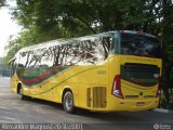Auto Viação Ouro Verde 2095 na cidade de São Paulo, São Paulo, Brasil, por Alexandre  Magnus. Número da foto: #:id.