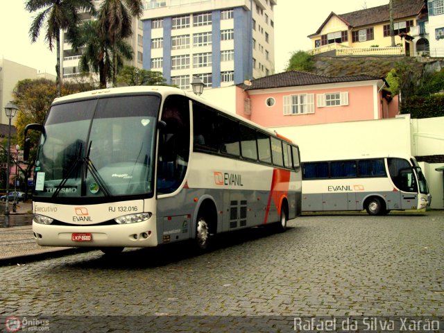 Evanil Transportes e Turismo RJ 132.016 na cidade de Petrópolis, Rio de Janeiro, Brasil, por Rafael da Silva Xarão. ID da foto: 250899.