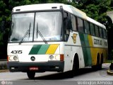 Empresa Gontijo de Transportes 4315 na cidade de São Paulo, São Paulo, Brasil, por Wellington Azevedo. Número da foto: #267512.