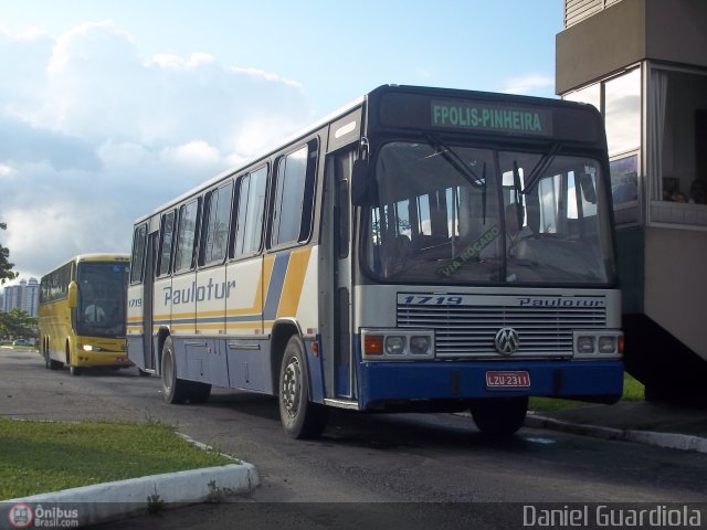 Paulotur Transporte e Turismo 1719 na cidade de Florianópolis, Santa Catarina, Brasil, por Daniel Guardiola. Número da foto: #268245.
