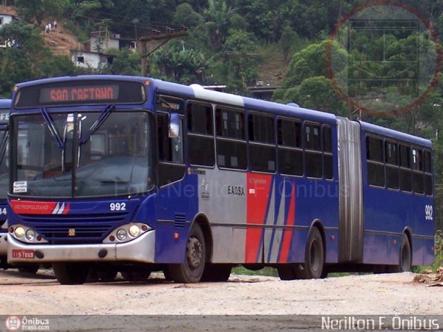 EAOSA - Empresa Auto Ônibus Santo André 992 na cidade de Mauá, São Paulo, Brasil, por Nerilton F.  ônibus. ID da foto: 274184.