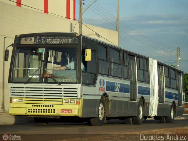 Metrobus 082 na cidade de Goiânia, Goiás, Brasil, por Douglas Andrez. ID da foto: 251930.