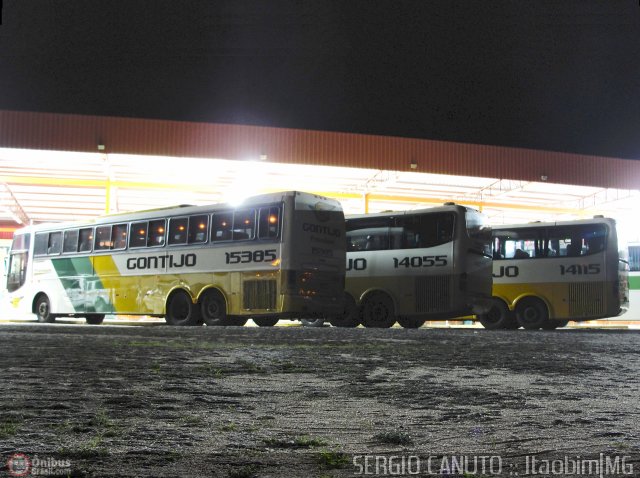 Empresa Gontijo de Transportes 15385 na cidade de Itaobim, Minas Gerais, Brasil, por Sérgio Augusto Braga Canuto. ID da foto: 255716.