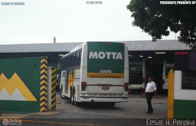 Viação Motta 69576 na cidade de Presidente Prudente, São Paulo, Brasil, por Cesar H. Pereira. Número da foto: #81303.