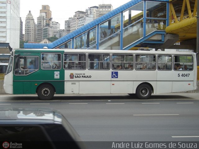 Cooperativa de Transportes Alternativos Nova Aliança 5 4047 na cidade de São Paulo, São Paulo, Brasil, por André Luiz Gomes de Souza. Número da foto: #81387.