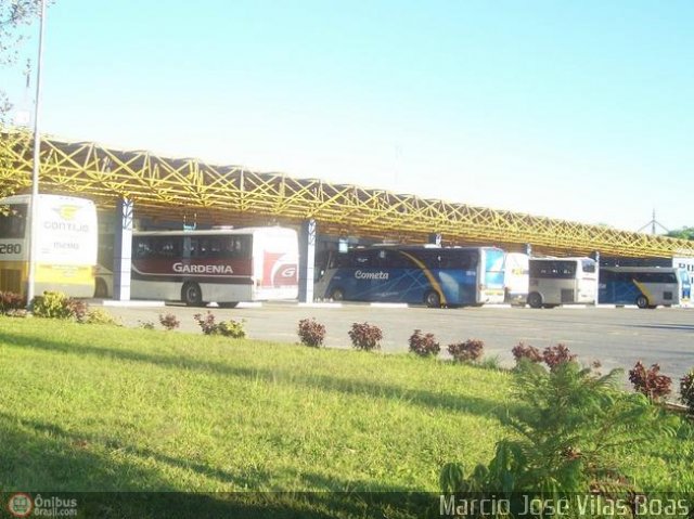 Terminais Rodoviários e Urbanos Terminal rodoviário de Poços de Caldas na cidade de Poços de Caldas, Minas Gerais, Brasil, por Marcio V Boas. ID da foto: 85073.