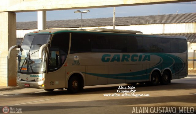 Viação Garcia 7451 na cidade de Campinas, São Paulo, Brasil, por Alain Gustavo Melo. Número da foto: #98627.