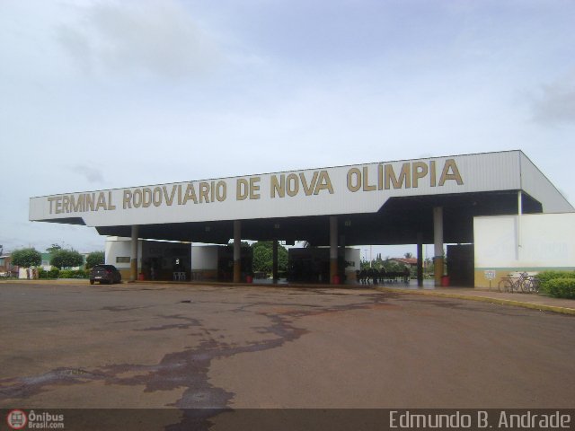 Terminais Rodoviários e Urbanos Nova Olímpia-MT na cidade de Nova Olímpia, Mato Grosso, Brasil, por Edmundo B. Andrade. ID da foto: 100575.