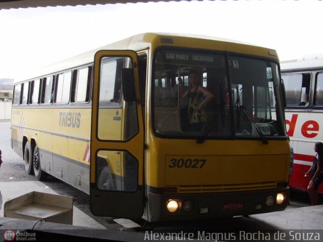 Viação Itapemirim 30027 na cidade de Caruaru, Pernambuco, Brasil, por Alexandre  Magnus. ID da foto: 113346.