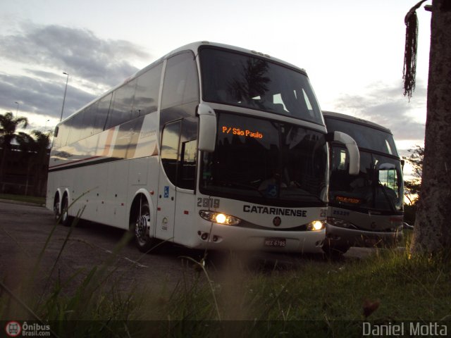 Auto Viação Catarinense 2919 na cidade de Florianópolis, Santa Catarina, Brasil, por Daniel Motta. Número da foto: #113737.