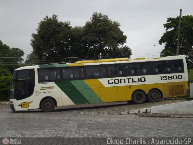 Empresa Gontijo de Transportes 15880 na cidade de Aparecida, São Paulo, Brasil, por Diego Charlis Coelho. Número da foto: #117015.