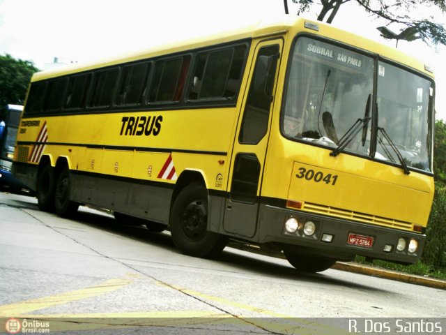 Viação Itapemirim 30041 na cidade de São Paulo, São Paulo, Brasil, por Rafael Santos. Número da foto: #126414.