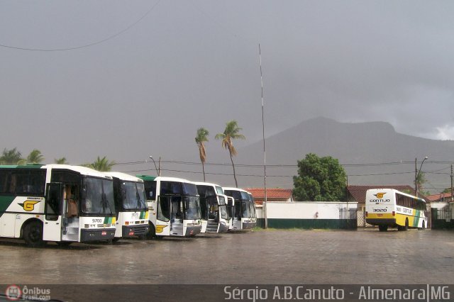 Empresa Gontijo de Transportes Garagem AMJ na cidade de Almenara, Minas Gerais, Brasil, por Sérgio Augusto Braga Canuto. ID da foto: 134241.