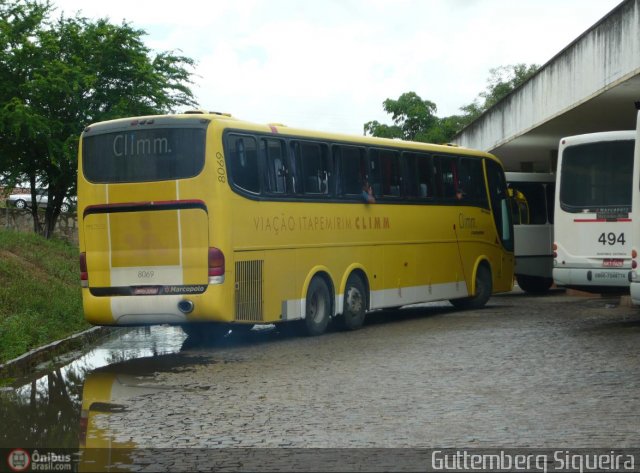 Viação Itapemirim 8069 na cidade de Vitória de Santo Antão, Pernambuco, Brasil, por Guttemberg Siqueira . Número da foto: #135963.
