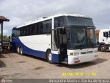 Ônibus Particulares  na cidade de Jaboatão dos Guararapes, Pernambuco, Brasil, por Alexandre  Magnus. Número da foto: #:id.