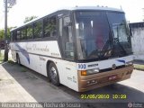 Águia Dourada Turismo 900 na cidade de Rio de Janeiro, Rio de Janeiro, Brasil, por Alexandre  Magnus. ID da foto: :id.