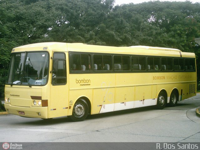 Viação Itapemirim 42001 na cidade de São Paulo, São Paulo, Brasil, por Rafael Santos. ID da foto: 146956.