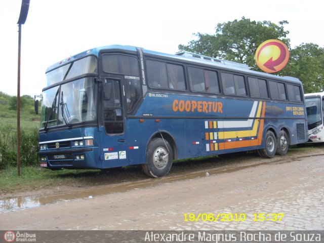 Coopertur HUM-8835 na cidade de Caruaru, Pernambuco, Brasil, por Alexandre  Magnus. Número da foto: #147049.
