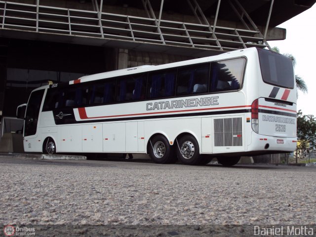 Auto Viação Catarinense 2535 na cidade de Florianópolis, Santa Catarina, Brasil, por Daniel Motta. Número da foto: #147191.