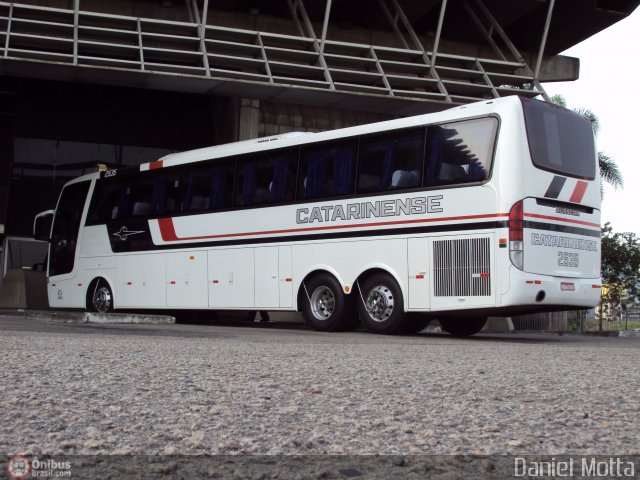 Auto Viação Catarinense 2535 na cidade de Florianópolis, Santa Catarina, Brasil, por Daniel Motta. ID da foto: 147191.