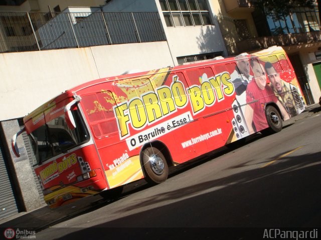 Grupo Forró Boys BML-5498 na cidade de São Paulo, São Paulo, Brasil, por Antonio Carlos Pangardi. Número da foto: #147964.