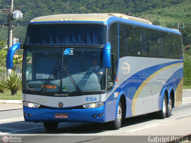 Expresso do Sul 8104 na cidade de Paracambi, Rio de Janeiro, Brasil, por Gabriel Peclat. Número da foto: #153385.