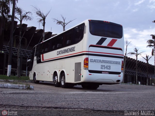 Auto Viação Catarinense 2143 na cidade de Florianópolis, Santa Catarina, Brasil, por Daniel Motta. Número da foto: #160238.