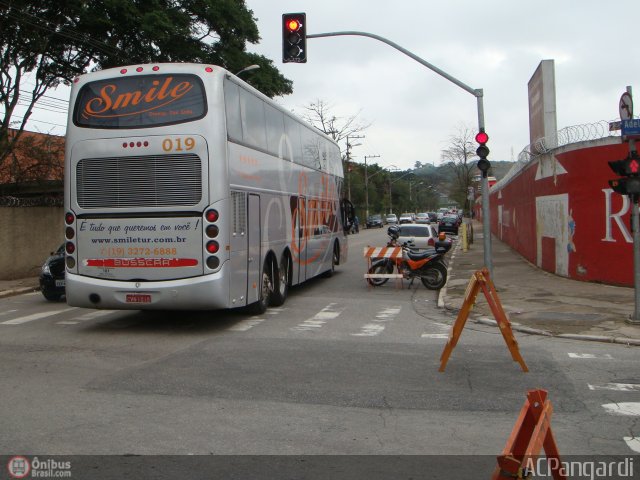 Smile Transportes e Turismo 019 na cidade de São Paulo, São Paulo, Brasil, por Antonio Carlos Pangardi. Número da foto: #162811.