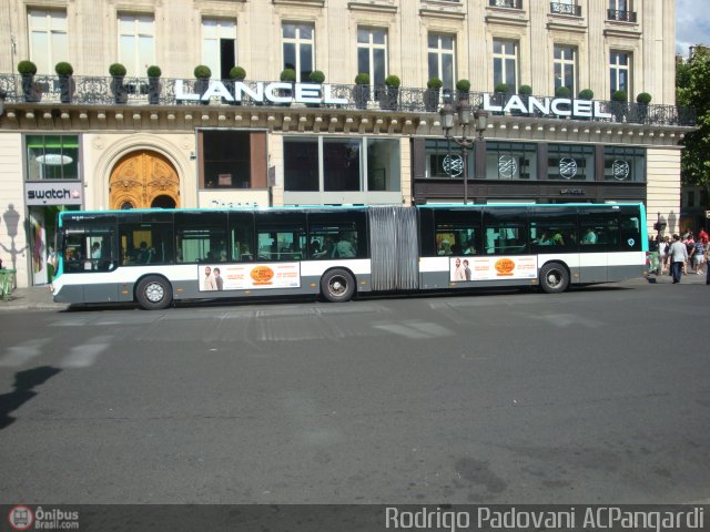 Régie Autonome des Transports Parisiens 4708 na cidade de , por Antonio Carlos Pangardi. Número da foto: #165539.