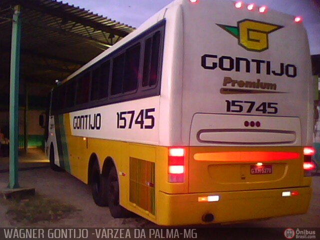Empresa Gontijo de Transportes 15745 na cidade de Várzea da Palma, Minas Gerais, Brasil, por Wagner Gontijo Várzea da Palma-mg. Número da foto: #165778.