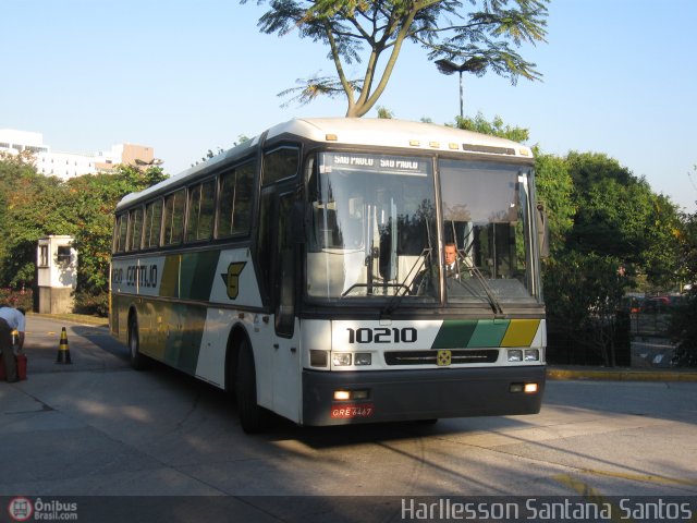 Empresa Gontijo de Transportes 10210 na cidade de São Paulo, São Paulo, Brasil, por Harllesson Santana Santos. ID da foto: 166014.