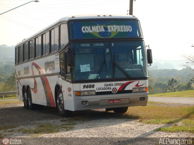 Colméia Expresso 9600 na cidade de São Paulo, São Paulo, Brasil, por Antonio Carlos Pangardi. Número da foto: #154836.