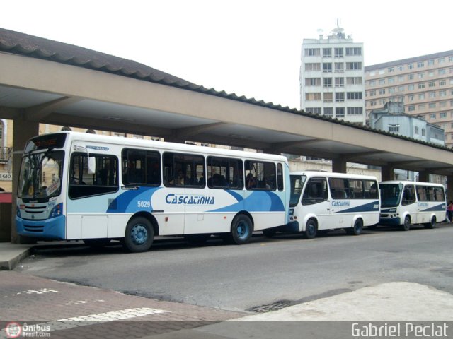 Viação Cascatinha 5029 na cidade de Petrópolis, Rio de Janeiro, Brasil, por Gabriel Peclat. ID da foto: 157423.