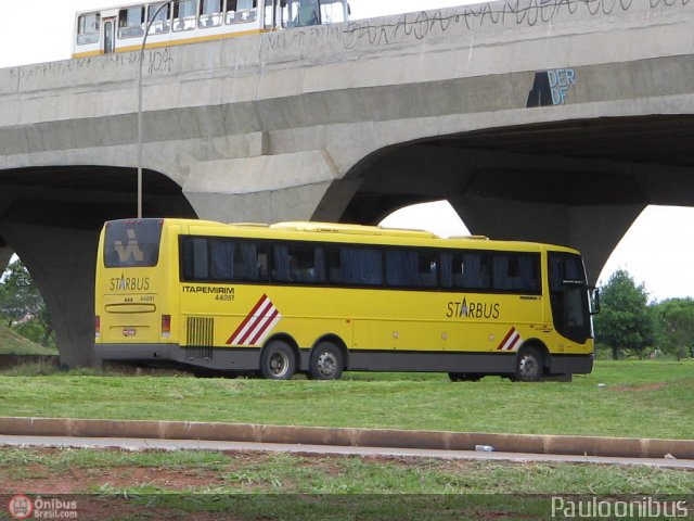 Viação Itapemirim 44051 na cidade de Brasília, Distrito Federal, Brasil, por Paulo Camillo Mendes Maria. ID da foto: 157812.