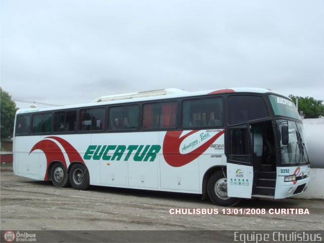 Eucatur - Empresa União Cascavel de Transportes e Turismo 3252 na cidade de Curitiba, Paraná, Brasil, por Paulo Roberto Chulis. ID da foto: 171298.