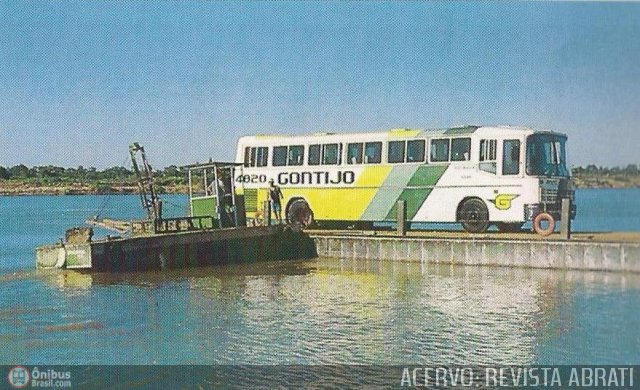 Empresa Gontijo de Transportes 4820 na cidade de Carinhanha, Bahia, Brasil, por Hélio  Teodoro. Número da foto: #179449.