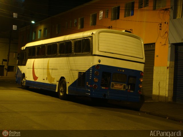 Ônibus Particulares BXA-6529 na cidade de São Paulo, São Paulo, Brasil, por Antonio Carlos Pangardi. Número da foto: #181503.